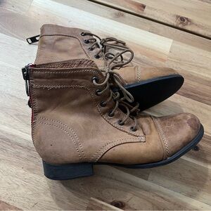 Tundra Brown Leather Lace-Up Ankle Boots Back Zip | Size 7M